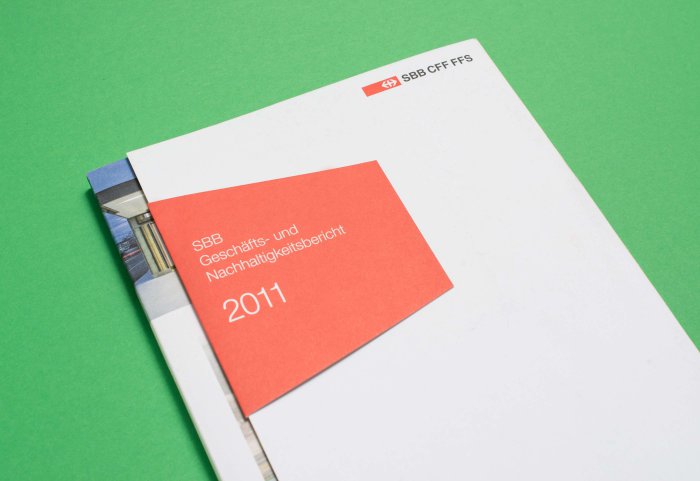 Cover Geschäftsbericht 2011 SBB